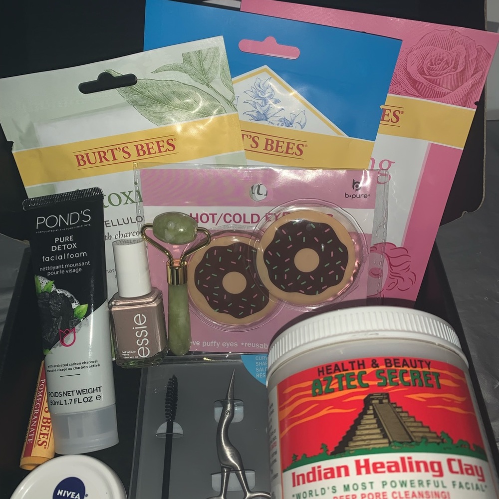 Skin Care Bundle - Picture 6 of 7